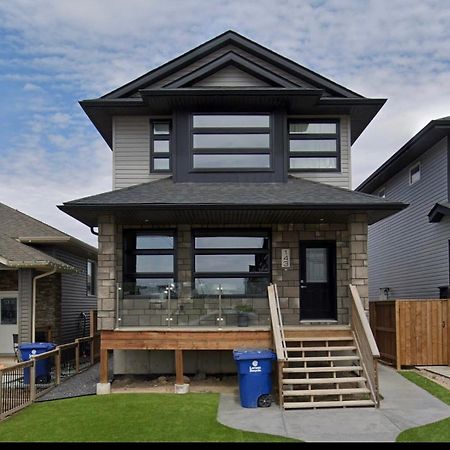 A Cozy 1 Bedroom Suit Saskatoon Exterior photo